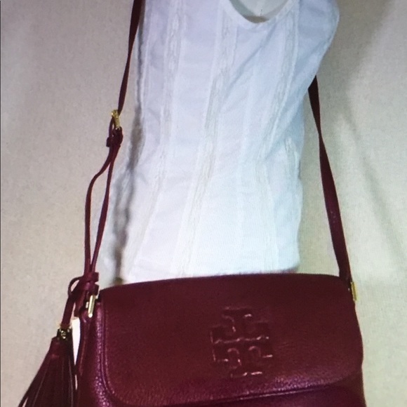 Tory Burch Thea Messenger Bag in Imperial Garnet - Picture 4 of 9